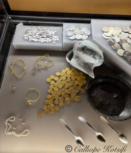 Coins - Womenstourscrete.com