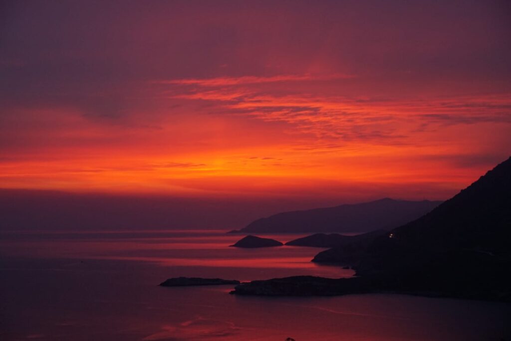 Red sunset - Womenstourscrete.co